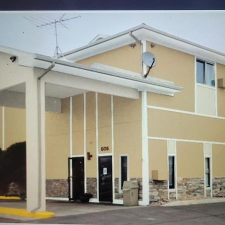 Super 8 By Wyndham Colorado Springs Peterson Space Force Cimarron Hills Zewnętrze zdjęcie
