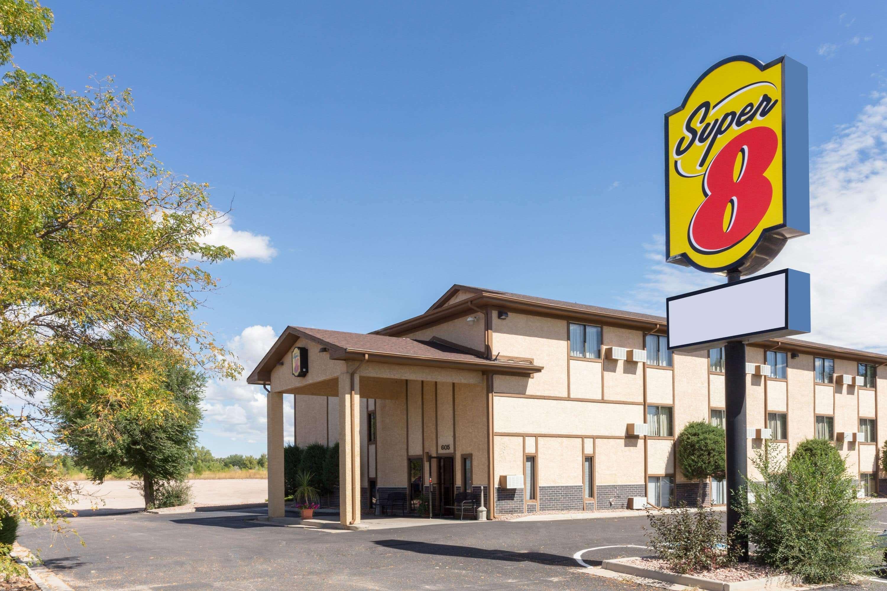 Super 8 By Wyndham Colorado Springs Peterson Space Force Cimarron Hills Zewnętrze zdjęcie